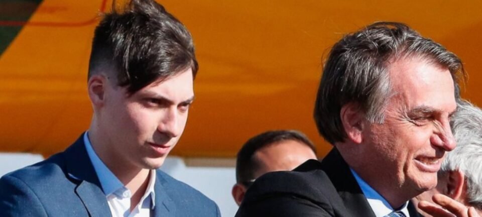 Jair Renan Bolsonaro adota nome do pai e lança pré-candidatura a deputado federal por Santa Catarina 2 ocrente 1783343108