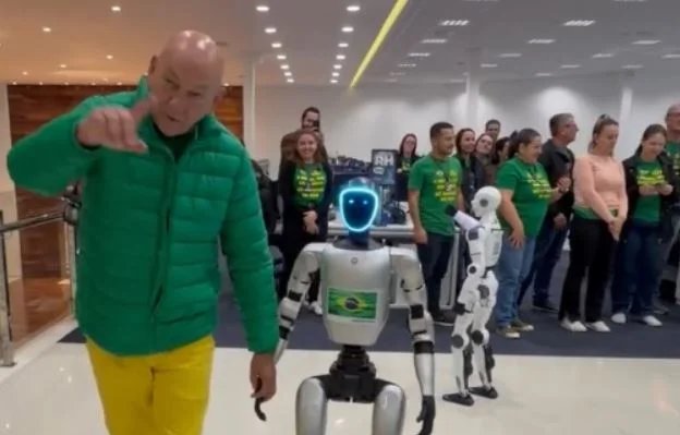 Luciano Hang apresenta robôs e brinca com jornada de trabalho: “Aqui é 7 x 0” 2 ocrente 1783439361