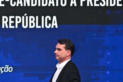 Flávio Bolsonaro pede nos EUA adiamento de tarifa de 25% e tenta neutralizar discurso de soberania de Lula 6 ocrente 1783475349