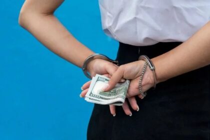 Ex-tesoureira de igreja na Carolina do Sul é denunciada por desviar mais de R$ 2 milhões 18 ocrente 1783536566