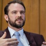 Tensões no Oriente Médio fazem governo adiar fim da subvenção de R$ 0,44 para gasolina 5 ocrente 1783625655