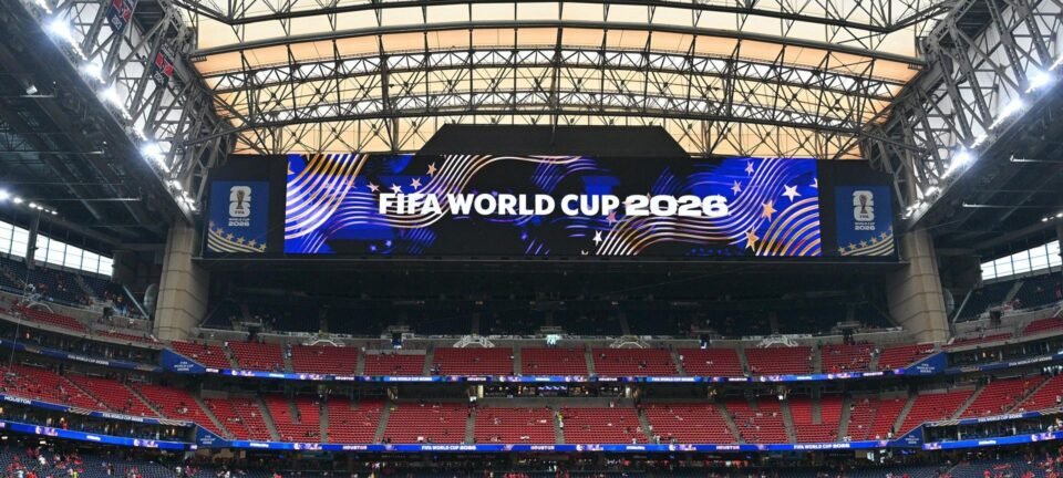 Salário mínimo no Brasil cobre ingresso VIP da final da Copa só após 3 anos de trabalho 2 ocrente 1783657171