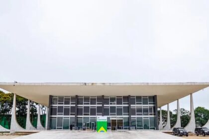 Aécio Neves retira pré-candidatura ao Planalto e PSDB pode ficar sem nome próprio em 2026 4 ocrente 1783708454