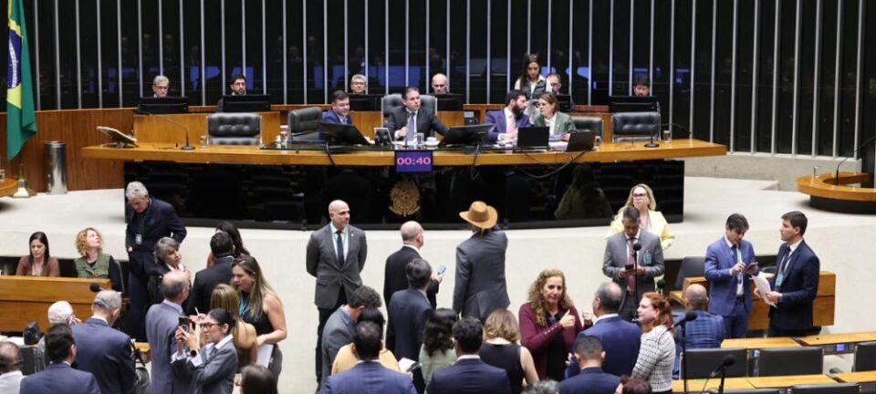 Governo entrega folheto a deputados para pressionar aprovação do PL dos Mercados Digitais 2 ocrente 1783798456