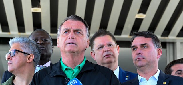 Bolsonaro divulga carta, endossa Flávio à Presidência e pede união no PL 2 ocrente 1783800252