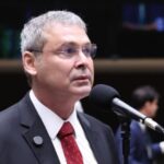 Lindbergh Farias solicita ao STF retorno de Bolsonaro ao regime fechado após carta lida por Flávio 5 ocrente 1783869553