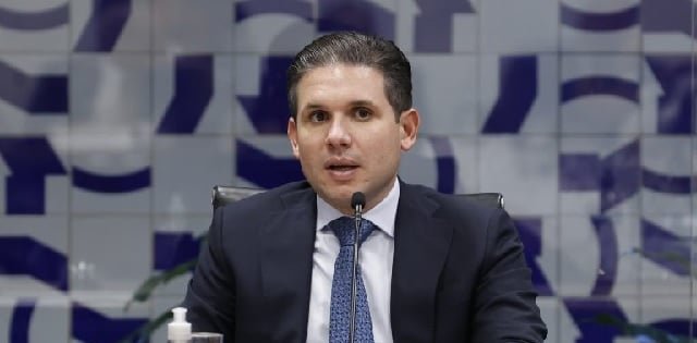 Hugo Motta acusa Judiciário de tentar “criminalizar” emendas parlamentares 2 ocrente 1783946971