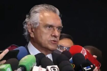 Caiado ironiza Flávio Bolsonaro e questiona autonomia do senador após carta de Jair Bolsonaro 20 ocrente 1783949656