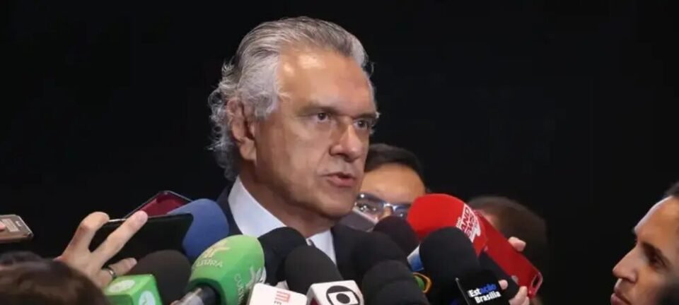 Caiado ironiza Flávio Bolsonaro e questiona autonomia do senador após carta de Jair Bolsonaro 2 ocrente 1783949656