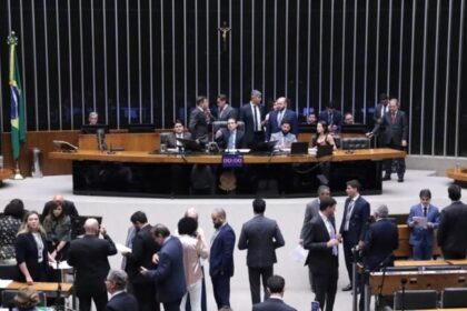 Relatório aponta ocultação de R$ 1,3 bilhão em emendas de comissão na Câmara 6 ocrente 1783963160