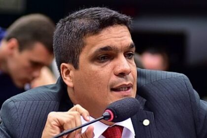 Cabo Daciolo levanta suspeita sobre quem aparece como Lula e diz não crer em facada de 2018 20 ocrente 1783964982