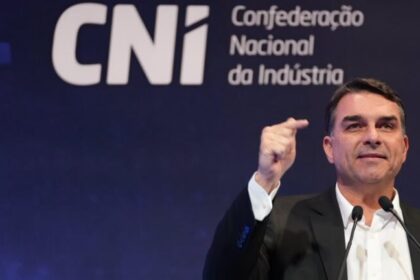 Flávio Bolsonaro acusa Moraes de tentar influenciar eleição ao vetar visitas ao pai até depois do 1º turno 10 ocrente 1784016251