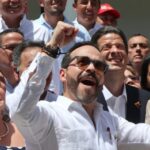 Presidente eleito da Colômbia mantém plano de tomar posse em quartel e confronta veto de Petro 4 ocrente 1784034250