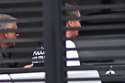 Decisão que barra visita de Flávio reacende debate sobre regras distintas para Bolsonaro e Lula 16 ocrente 1784089460