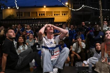 Eliminação da França na Copa gera noite de distúrbios e mais de 160 prisões 14 ocrente 1784111942