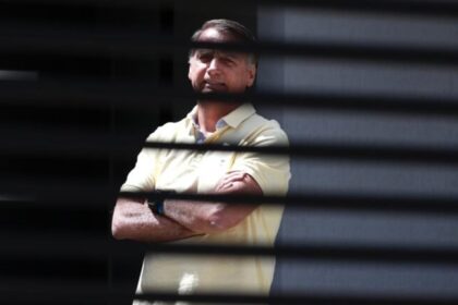 Moraes dá cinco dias para PGR opinar se carta divulgada por Flávio quebrou restrições impostas a Bolsonaro 16 ocrente 1784152447