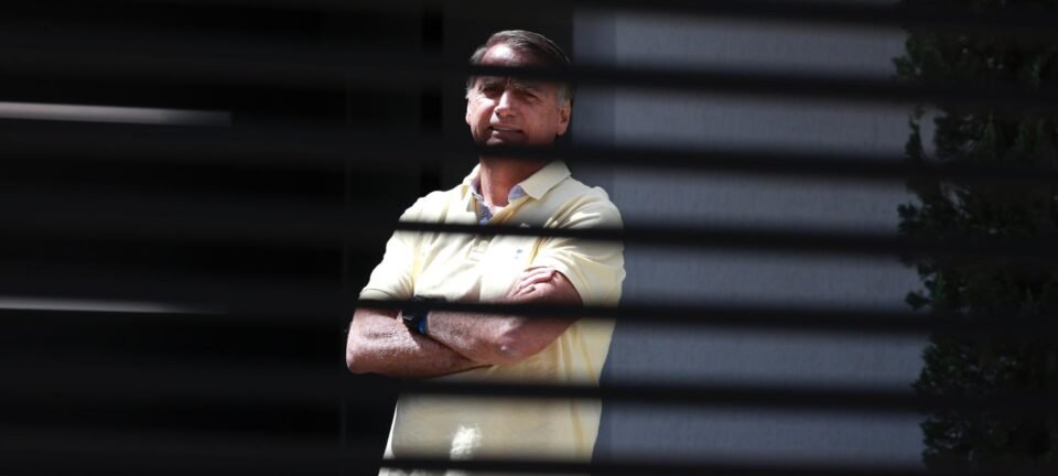 Moraes dá cinco dias para PGR opinar se carta divulgada por Flávio quebrou restrições impostas a Bolsonaro 2 ocrente 1784152447