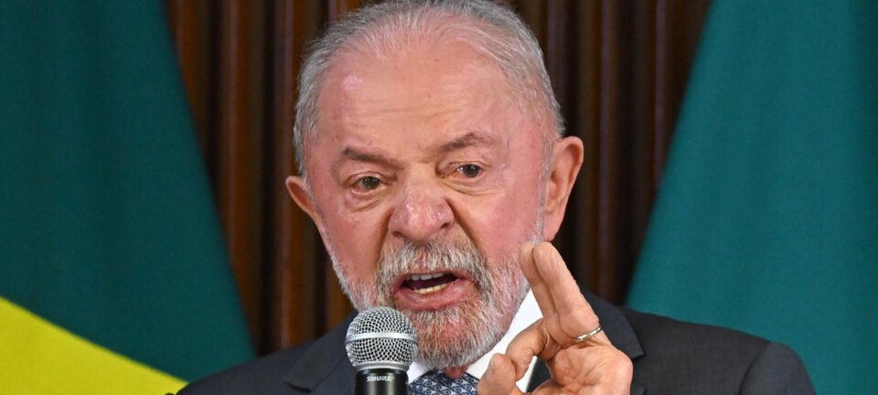 Brasil reagirá a sobretaxa de 25% imposta pelos EUA e aponta “colaboração” da família Bolsonaro 2 ocrente 1784176746