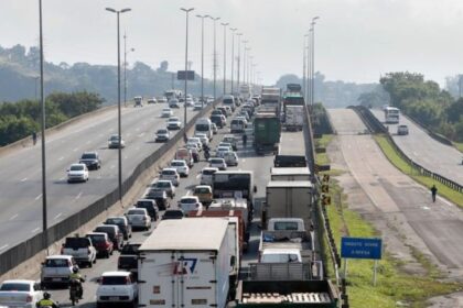 MP do Frete afasta nova paralisação, mas Lula mantém impasse com caminhoneiros 8 ocrente 1784259552