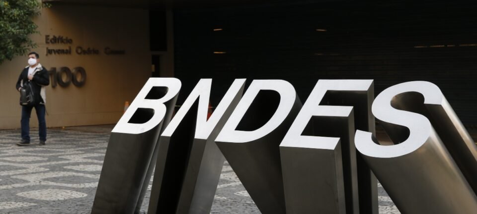 BNDES solicita antecipação de R$ 7,25 bilhões para socorrer empresas atingidas por tarifa de 25% dos EUA 2 ocrente 1784293765