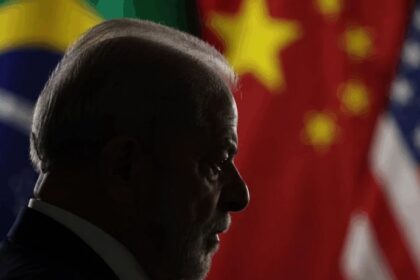 Deputado Marco Feliciano acusa governo Lula de omitir críticas à China e provocar sobretaxa dos EUA 18 ocrente 1784304544