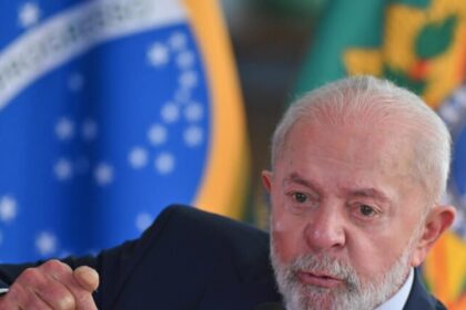 Lula adia reação a tarifa de 25% dos EUA e exige respeito: “Ninguém vence o Brasil mentindo” 12 ocrente 1784319852