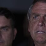 Flávio Bolsonaro afirma que pai foi “enterrado vivo” após novas restrições impostas por Moraes; aliados reagem 5 ocrente 1784344160