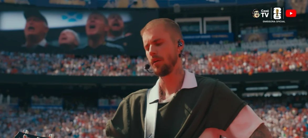 Justin Bieber dedica canção de louvor a Deus no primeiro show de intervalo de uma final de Copa 2 ocrente 1784555645