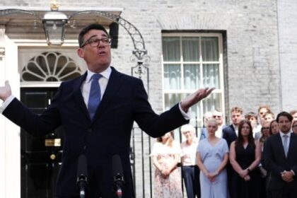 Andy Burnham toma posse como primeiro-ministro britânico e promete “novo sentimento nacional” 2 ocrente 1784558347