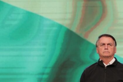 Defesa de Bolsonaro tenta derrubar veto de 90 dias às visitas de Flávio 2 ocrente 1784584441