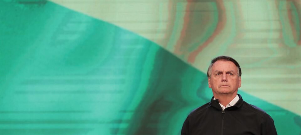 Defesa de Bolsonaro tenta derrubar veto de 90 dias às visitas de Flávio 2 ocrente 1784584441