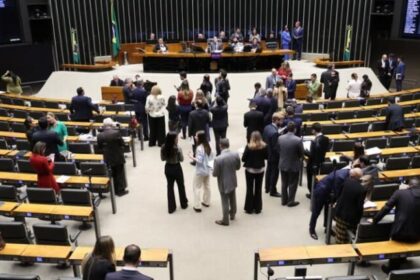 Câmara envia documentos ao STF e afirma legalidade das emendas de comissão 10 ocrente 1784606946