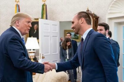 Governo dos EUA aprova green card para Eduardo Bolsonaro, esposa e filhos 8 ocrente 1784641161