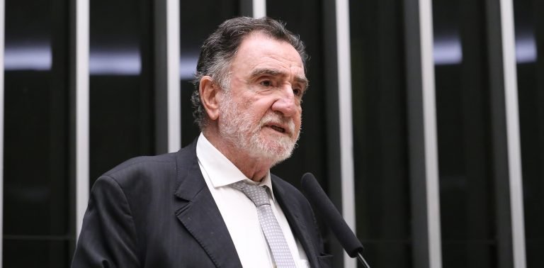 Patrus Ananias lança pré-candidatura do PT ao Governo de Minas Gerais 2 ocrente 1784644747