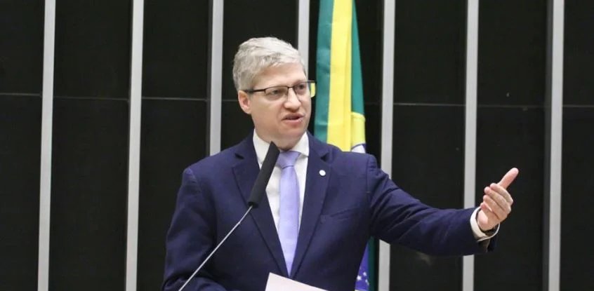 Van Hattem afirma que PT age como “carrapato” do setor produtivo em evento no RS 2 ocrente 1784645651