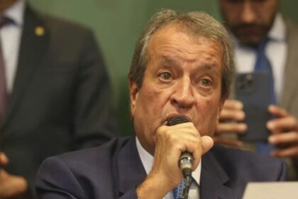 Valdemar Costa Neto afirma que Jair Bolsonaro definirá nome do vice de Flávio 4 ocrente 1784734756