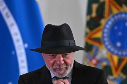 Lula anuncia R$ 18,5 bilhões em crédito para enfrentar tarifa dos EUA e diz que crise pode fortalecer o país 6 ocrente 1784755449