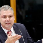 PT decide não solicitar inelegibilidade de Flávio Bolsonaro, afirma Lindbergh 4 ocrente 1784761749