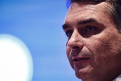 Sob 2 mil ameaças, Flávio Bolsonaro adota colete à prova de balas e amplia segurança 18 ocrente 1784821167