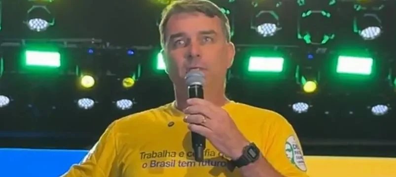 Flávio Bolsonaro pede desculpas a Michelle e reforça apelo pela união da direita 2 ocrente 1784839144