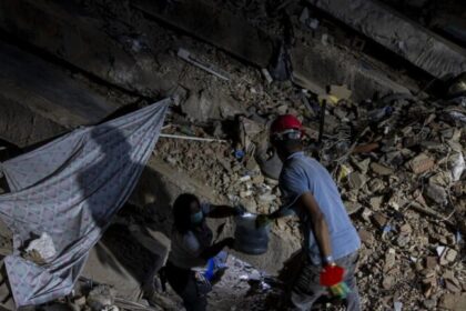 Um mês após terremotos, Venezuela soma quase 30 mil desaparecidos e vê retirada de equipes de resgate 4 ocrente 1784901260