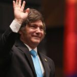Milei desembarca no Brasil para endossar Flávio Bolsonaro e receber homenagem de Tarcísio 5 ocrente 1784933645