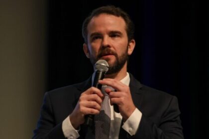 Ministro Durigan chama Milei de “palhaço” e compara indicadores econômicos dos dois países 14 ocrente 1785156844