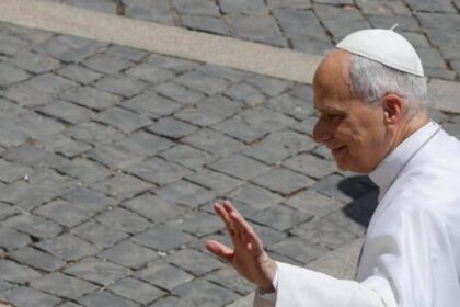 Patti Smith tem audiência privada de 40 minutos com o Papa Leão XIV no Vaticano 4 ocrente 1785515940