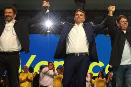 Flávio Bolsonaro acusa Lula de “castigar” São Paulo e critica futuras nomeações para o STF 12 ocrente 1785517746