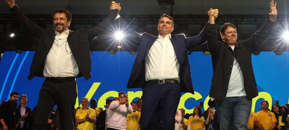 Flávio Bolsonaro acusa Lula de “castigar” São Paulo e critica futuras nomeações para o STF 2 ocrente 1785517746