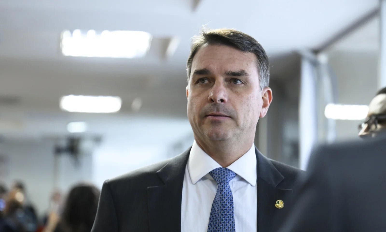 Flávio Bolsonaro critica falta de estrutura da PF em apuração que mira Lulinha 2 ocrente 1785537587