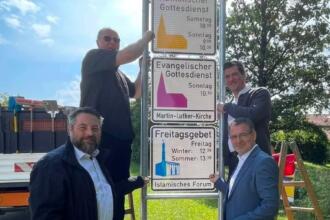Alemanha: Penzberg é a primeira cidade a incluir horários de oração muçulmana em placas públicas 6 464972136 alemanha placas