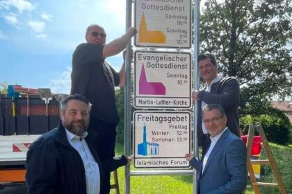 Alemanha: Penzberg é a primeira cidade a incluir horários de oração muçulmana em placas públicas 11 464972136 alemanha placas