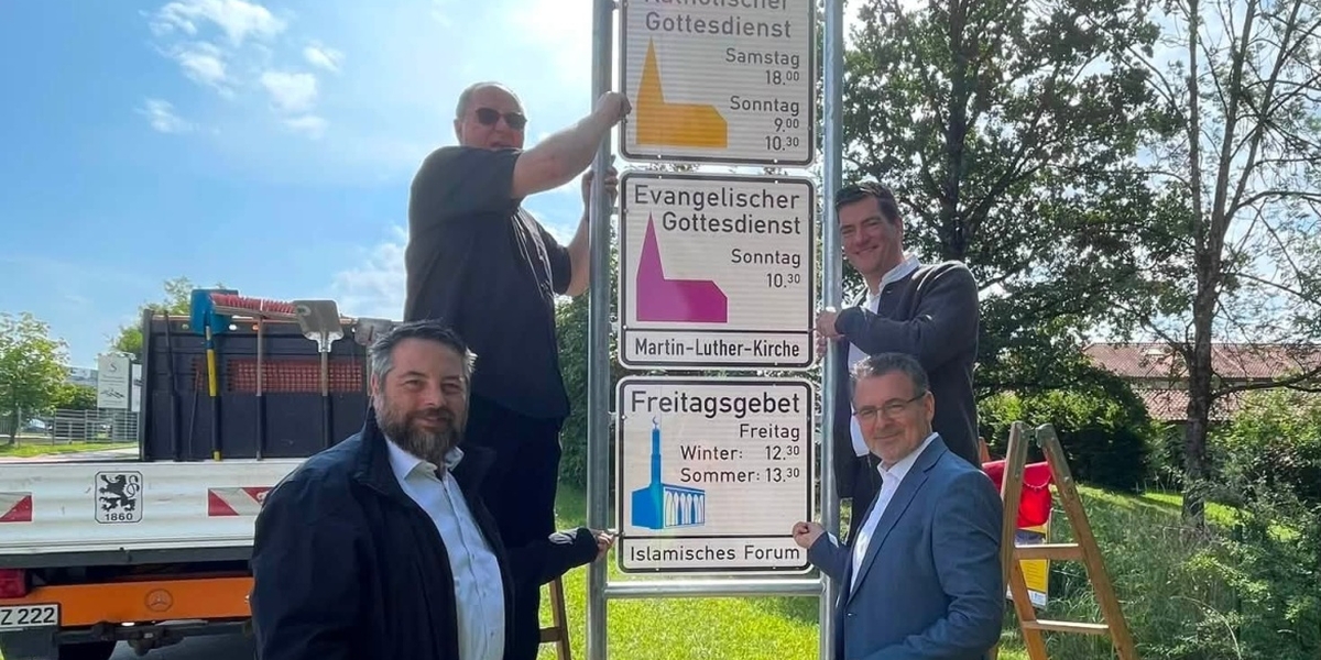 Alemanha: Penzberg é a primeira cidade a incluir horários de oração muçulmana em placas públicas 2 464972136 alemanha placas